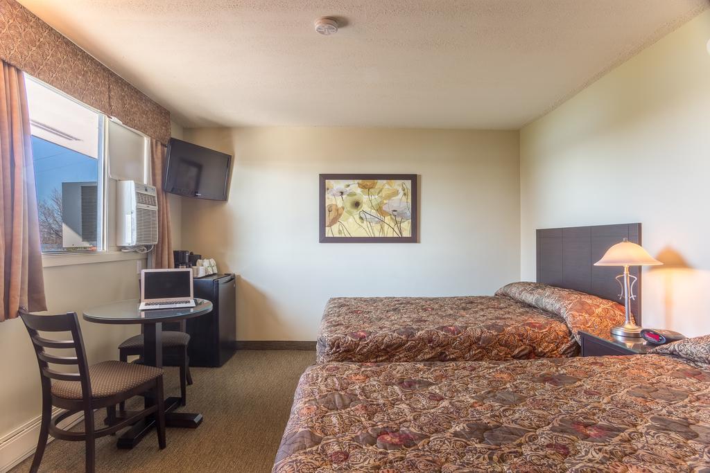 Motel Du Fleuve Brossard Eksteriør billede