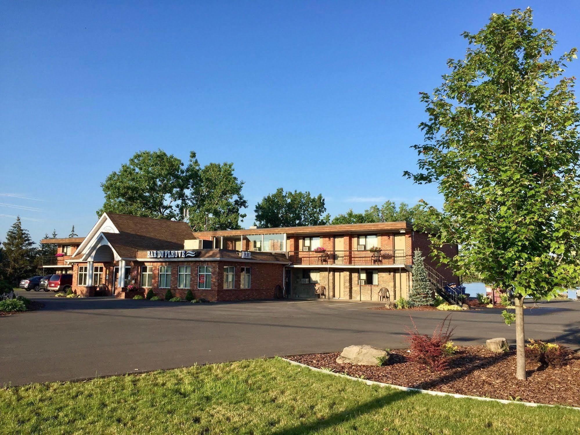Motel Du Fleuve Brossard Eksteriør billede