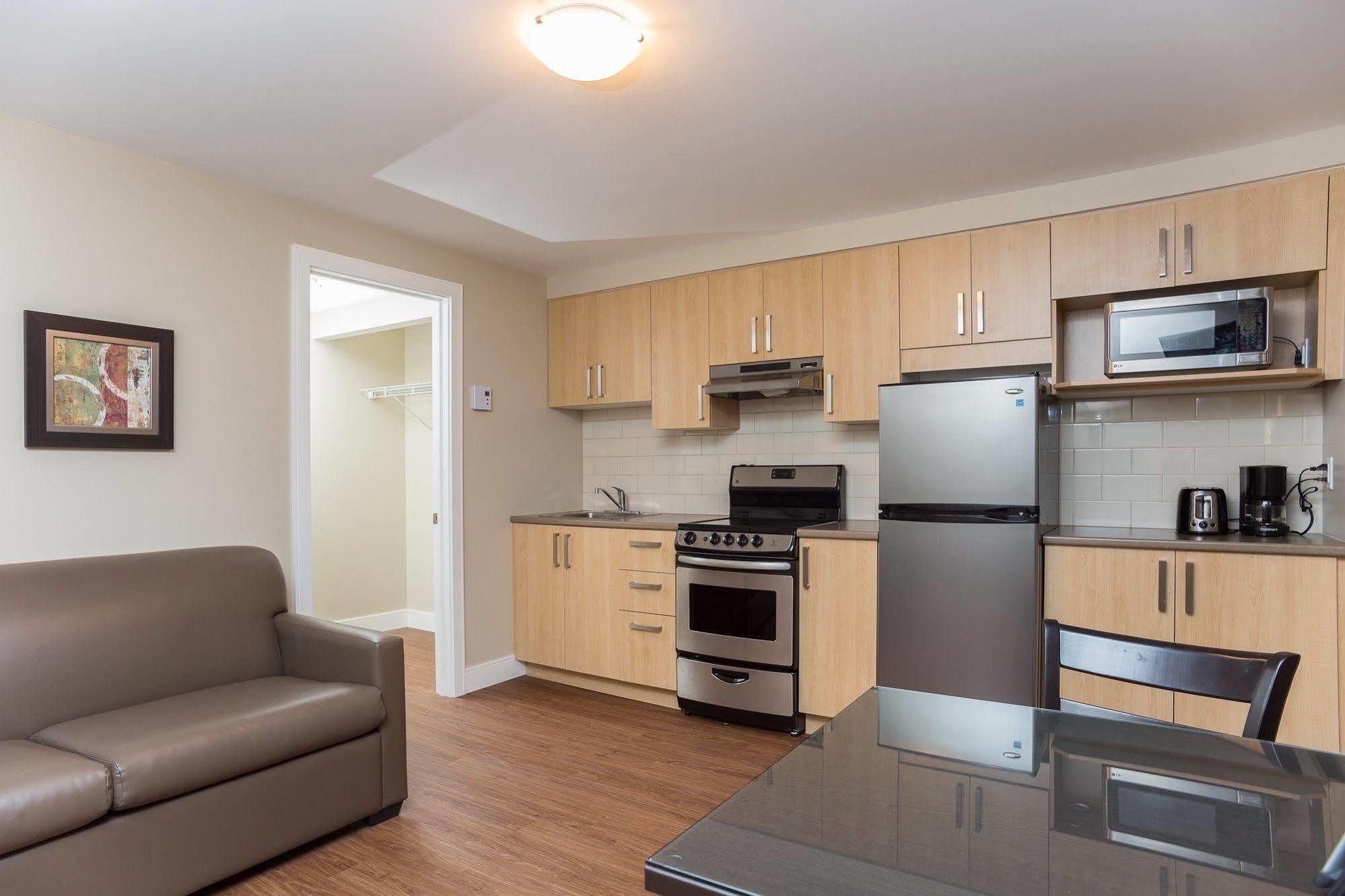 Motel Du Fleuve Brossard Eksteriør billede